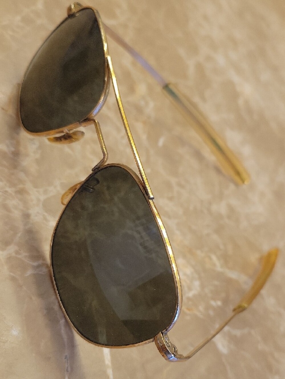 Command/USA Men's Soft Aviator-style Gold Frame Sunglasses with Black Lenses - Picture 2 of 9
